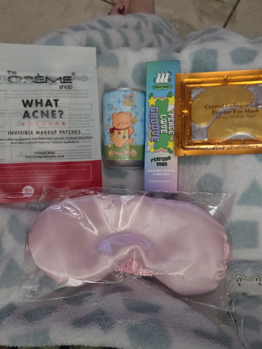 5 Pc. Set. Misc. Pink Satin Sleep ,Eye Mask, Hand Lotion, Hand Wipes, Acne..NWOT